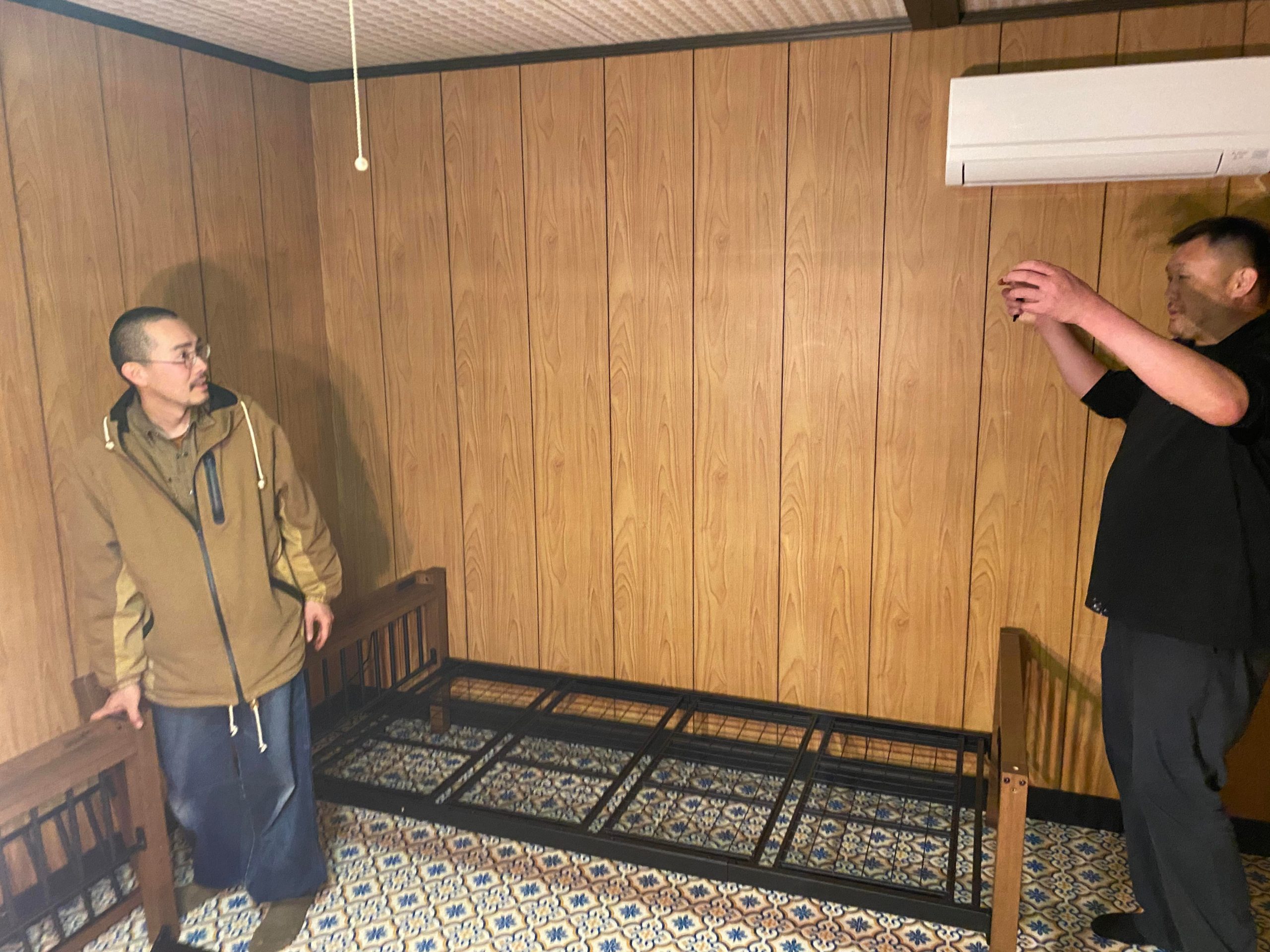 作業しながらも、皆でアイデアを出し合ったり、雑談が弾みます